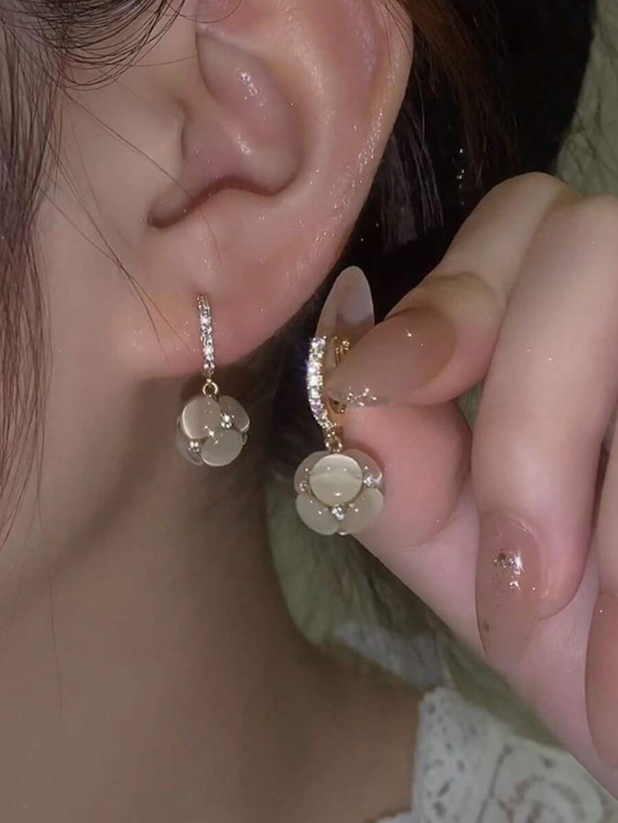 Rhinestone Decor Round Drop Earrings